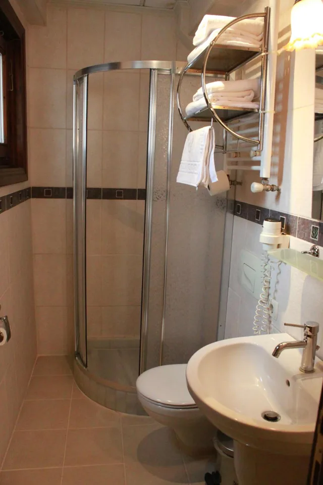 غرفة قياسية ثلاثية، HOTEL SULTAN HILL 5/6