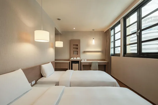 غرفة ثلاثية بسرير مزدوج وسرير فردي، Kindness Hotel - Kaohsiung Main Station 2/2