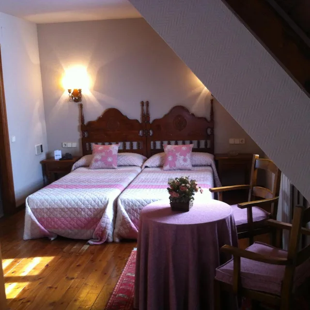 غرفة ثلاثية، Hotel Fonfreda 4/9
