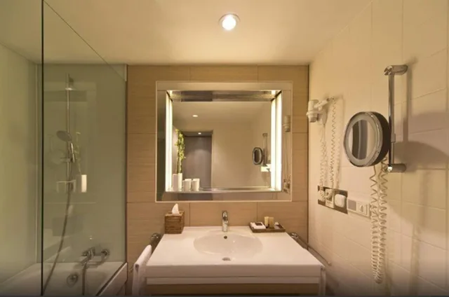 جناح تنفيذي بغرفة نوم واحدة، SHERATON BERLIN GRAND HOTEL ESPLANADE 4/5