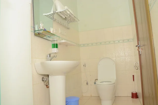 Standard, Triple, 1 Double and 1 Single Bed, City View, Five To Five Hotel 2/4