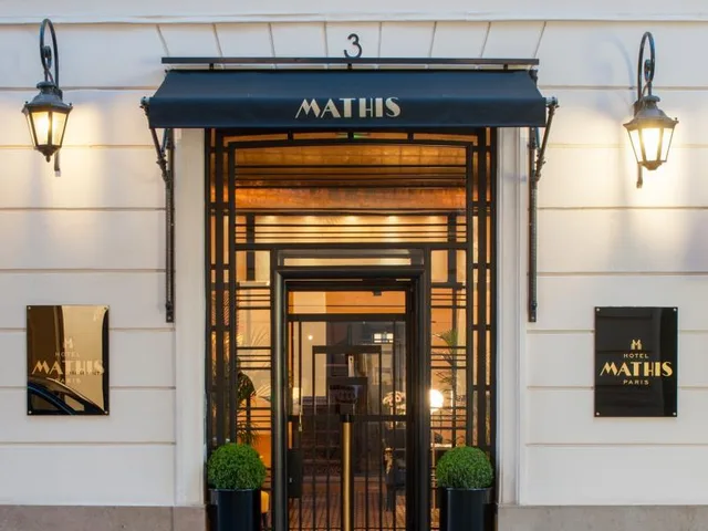 جناح جونيور بسرير كوين، Mathis Elysees Matignon 1/1