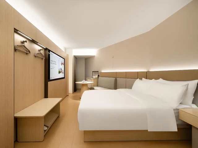 Room, Queen Bed, JI Hotel (Guangzhou Baiyunshan Yuanjing Road) 1/1