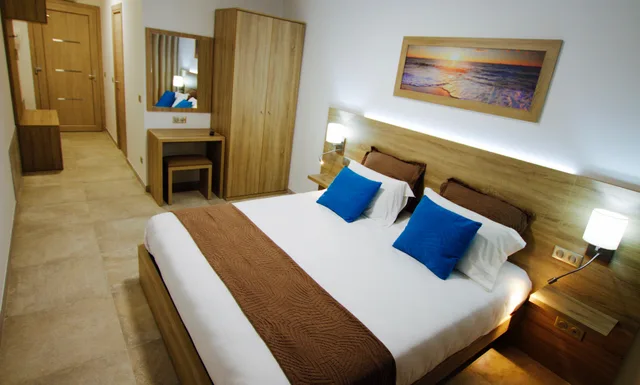 غرفة بسرير مزدوج، Marina Di Lava Hotel 1/2