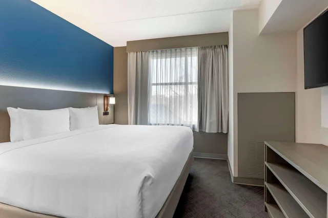 جناح بغرفة نوم واحدة، Comfort Inn & Suites Cuyahoga Falls - Akron 1/3