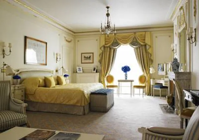 غرفة ديلوكس بسرير مزدوج، RITZ LONDON 1/2