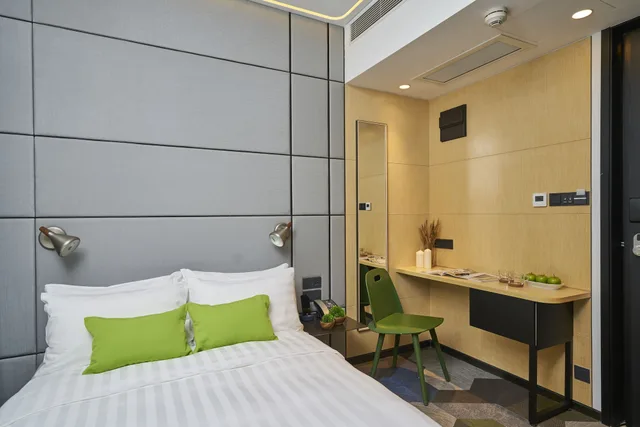 Ease, Superior, Twin Beds, Hotel Ease Access Tsuen Wan 1/3