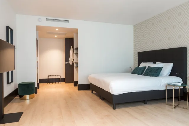 غرفة سوبيريور بسرير كينج بإطلالة على المدينة، The James Hotel Rotterdam 5/8