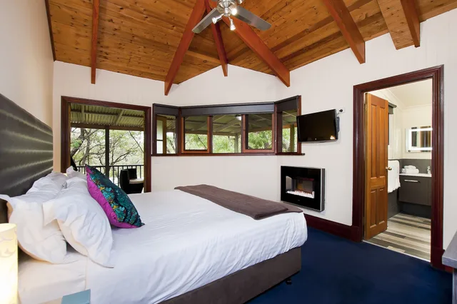 Spa, Standard, King Bed, Balcony، Yallingup Lodge Spa Retreat 2/5