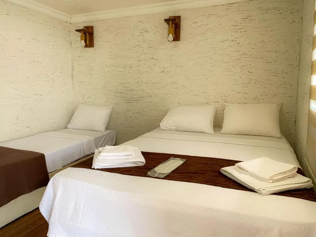 غرفة قياسية ثلاثية، Ayanya Beach & Bistro Bungalows 1/5