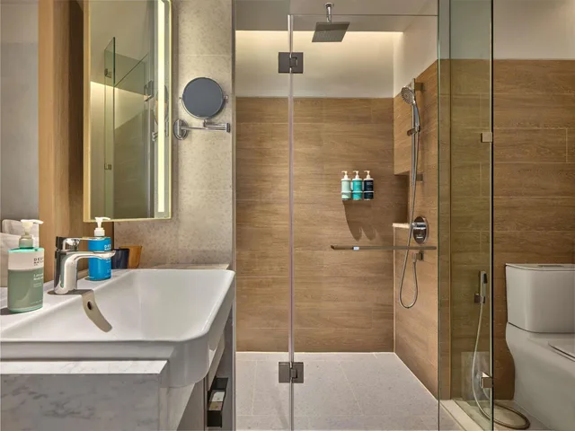 Executive, King Bed, Sofa, Novotel Future Park Rangsit 8/10