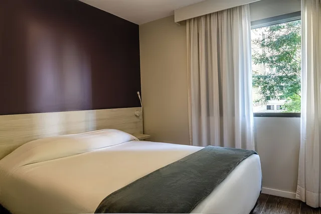 شقة بريميوم بسرير مزدوج وسريرين منفصلين بغرفتي نوم، TRAVEL INN PARK AVENUE 1/2