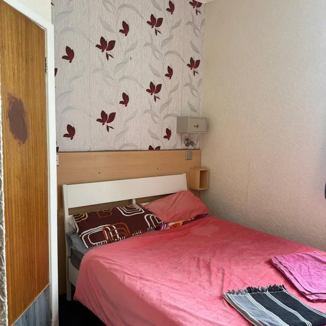 Compact, Double Bed، The Hawkes Hotel 3/7