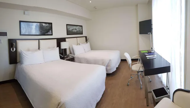 غرفة بسرير مزدوج، Hampton By Hilton Santa Cruz Equipetrol 1/5