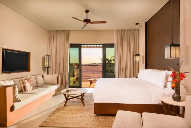 غرفة بسرير كينج بشرفة، Alila Hinu Bay Salalah Mirbat 1/4