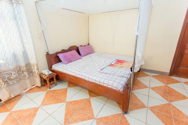 غرفة قياسية بسريرين منفصلين، Heart Land Hotel 2/3
