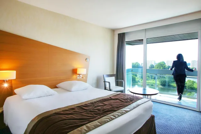 غرفة قياسية بسرير مزدوج بشرفة، MERCURE ORLEANS CENTRE 2/9