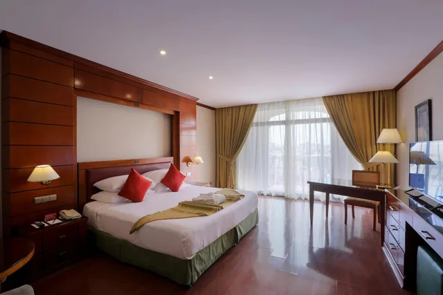 غرفة ديلوكس بسرير كينج بإطلالة على المسبح، فندق موفنبيك جدة(MOVE INN Jeddah Hotel) 8/10