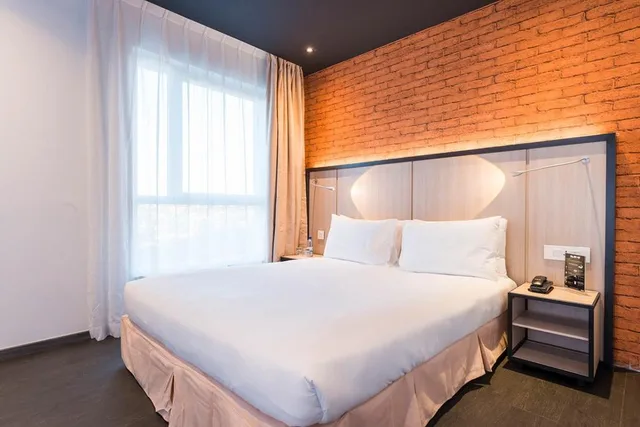 جناح بسرير كوين، Onomo Hotel Casablanca Sidi Maarouf 1/1