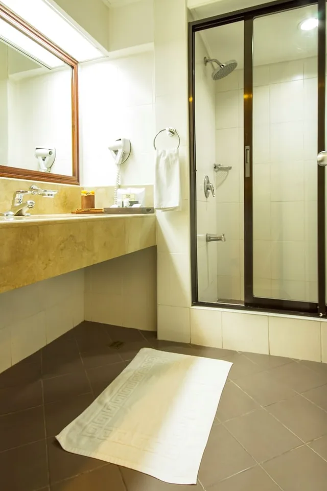 غرفة ديلوكس بسرير فردي، AIM Conference Center Manila 4/4