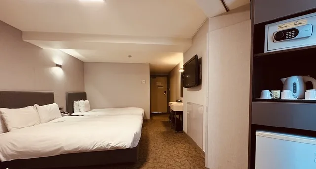 Superior, Twin Beds, 1 Double and 1 Single Bed, No Parking، Savoy Hotel Seoul Myeongdong 1/5