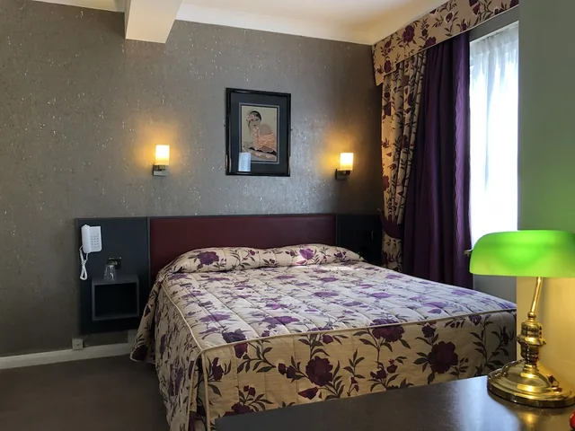 جناح جونيور بسريرين منفصلين، Mitre House 3/6