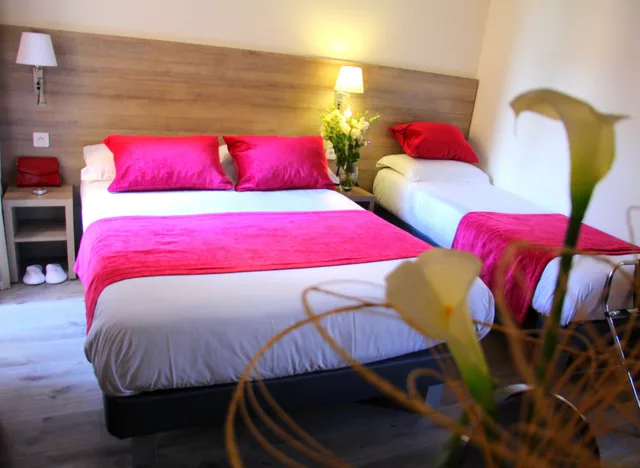 Room, Triple, 1 Queen and 1 Single Bed, Hotel Menton Riviera 1/6