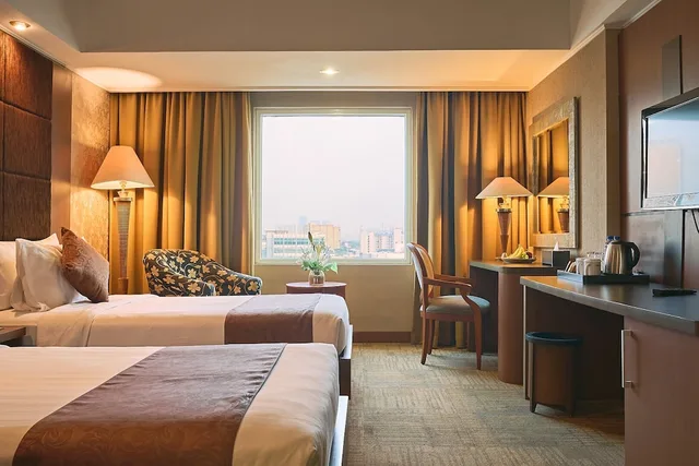 Deluxe Twin, Horison Ultima Menteng Jakarta 3/6