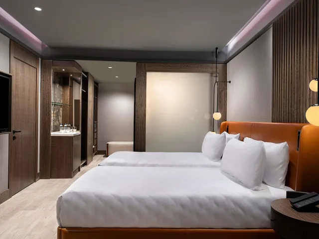 Superior, Twin Beds, Sea Side, on the Side, Movenpick Hotel Istanbul Marmara Sea 2/6