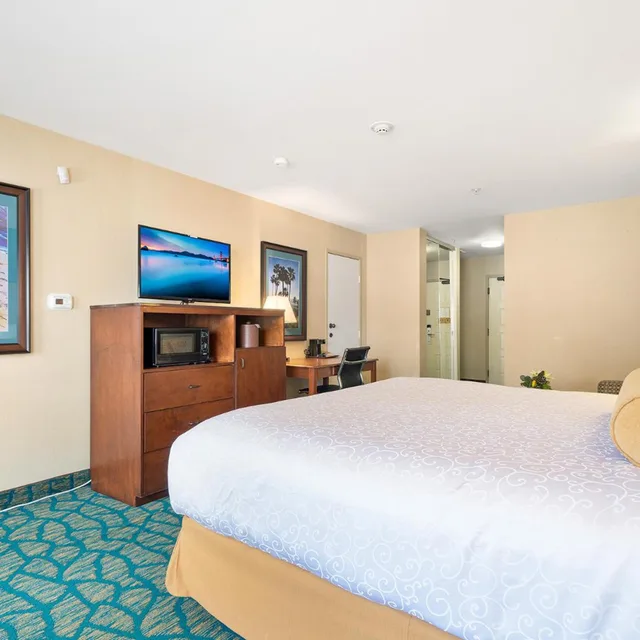 غرفة بسرير كينج بشرفة بجاكوزي، Casablanca Inn 1/6