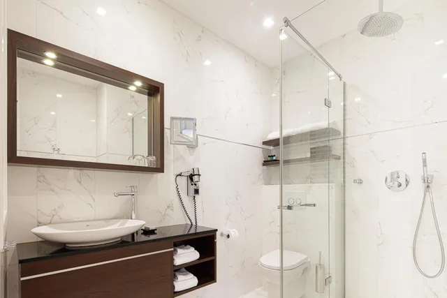 Semi Basement, Twin Beds, Partial View, Beach Street Level، Notting Hill 5/5