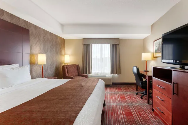 غرفة بسرير كينج لذوي الإعاقة، Best Western Plus Muskoka Inn 1/4