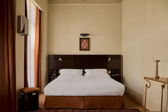 جناح غراند بسرير كينج مع أريكة، Grand Hotel Bellevue London 2/2