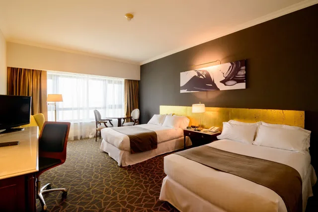 غرفة بسريرين منفصلين، Radisson Montevideo Victoria Plaza Hotel 3/10