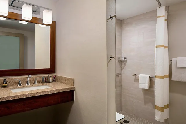 غرفة بسريرين مزدوجين لذوي الإعاقة، Lincolnshire Marriott Resort 2/2