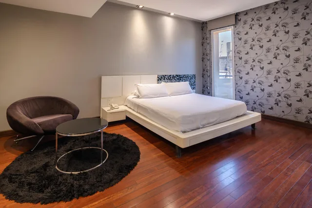 Superior, Double Bed, Street View، Don Boutique Hotel Montevideo - Adults Only 2/3