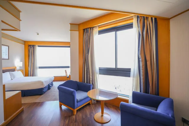 غرفة ركنية، Crowne Plaza Hotel Beirut 3/8