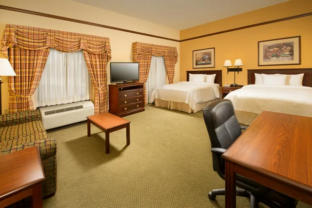 جناح استوديو بسريرين كوين، Hampton Inn Suites Stillwater 1/4