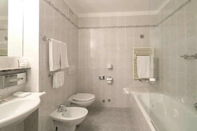 غرفة عائلية رباعية، Hotel Campione 3/3