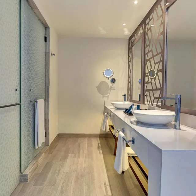 Diamond Club, Junior Suite, Luxury, Sunset View, Sofa، Royalton CHIC Cancun, An Autograph Collection (ex Royalton Cancun) 7/8