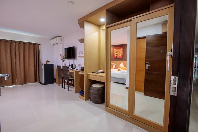 Deluxe, Triple, Huen Jao Ban Hotel 2/3
