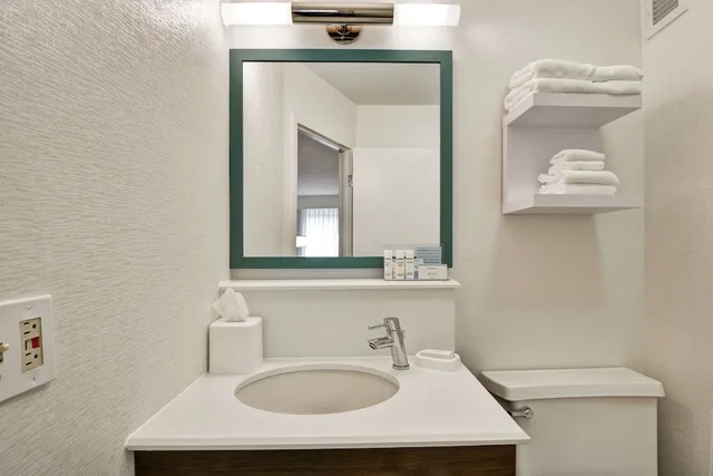 غرفة قياسية بسريرين مزدوجين، Hampton Inn Columbia-I-26 Airport 5/6