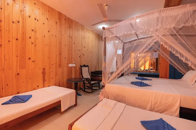 غرفة عائلية رباعية بسرير مزدوج وسريرين منفصلين، Ocean Reach Holidays 5/10