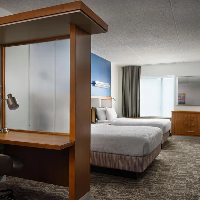 جناح بسريرين كوين مع سرير سحّاب إضافي مع أريكة لذوي الإعاقة، Springhill Suites By Marriott Pittsburgh Mt Lebanon 2/5