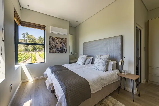 فيلا بسريرين كينج، Kunjani Cottages 3/7