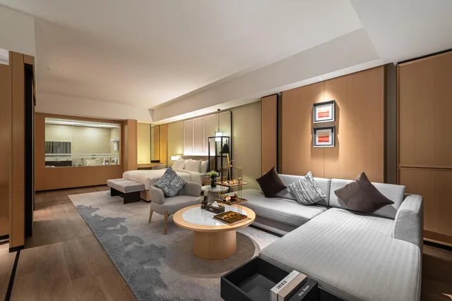 غرفة بريميير بسرير كينج بإطلالة على البحر، Braira Jazan Hotel 4/6