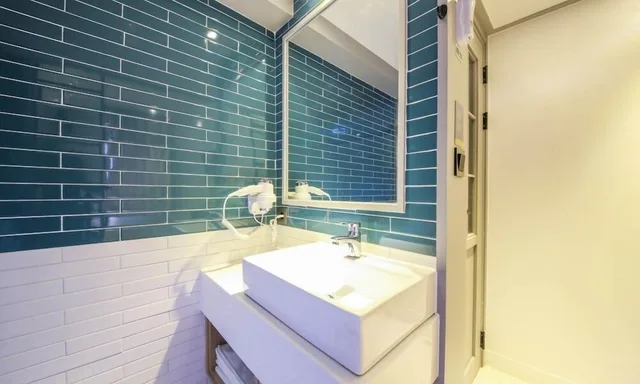 غرفة قياسية بسرير مزدوج، Brooks Hotel 5/5