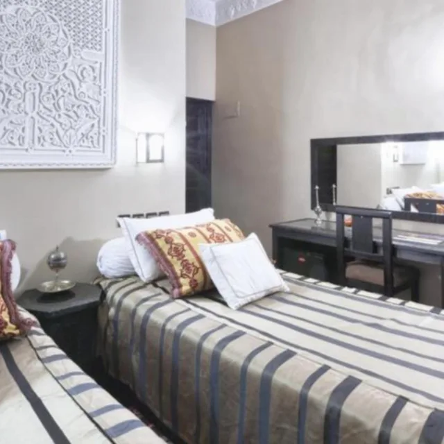 Room, Twin Beds, Azoul 2/8