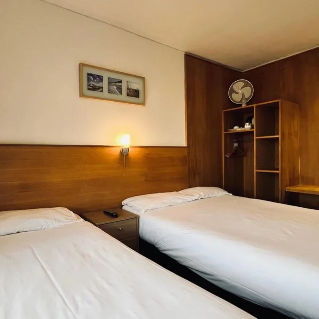 غرفة ثلاثية، Arriva Hotel 1/8