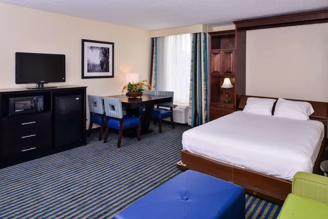 غرفة بسرير كوين، Best Western Leesburg Hotel & Conference Center 2/5